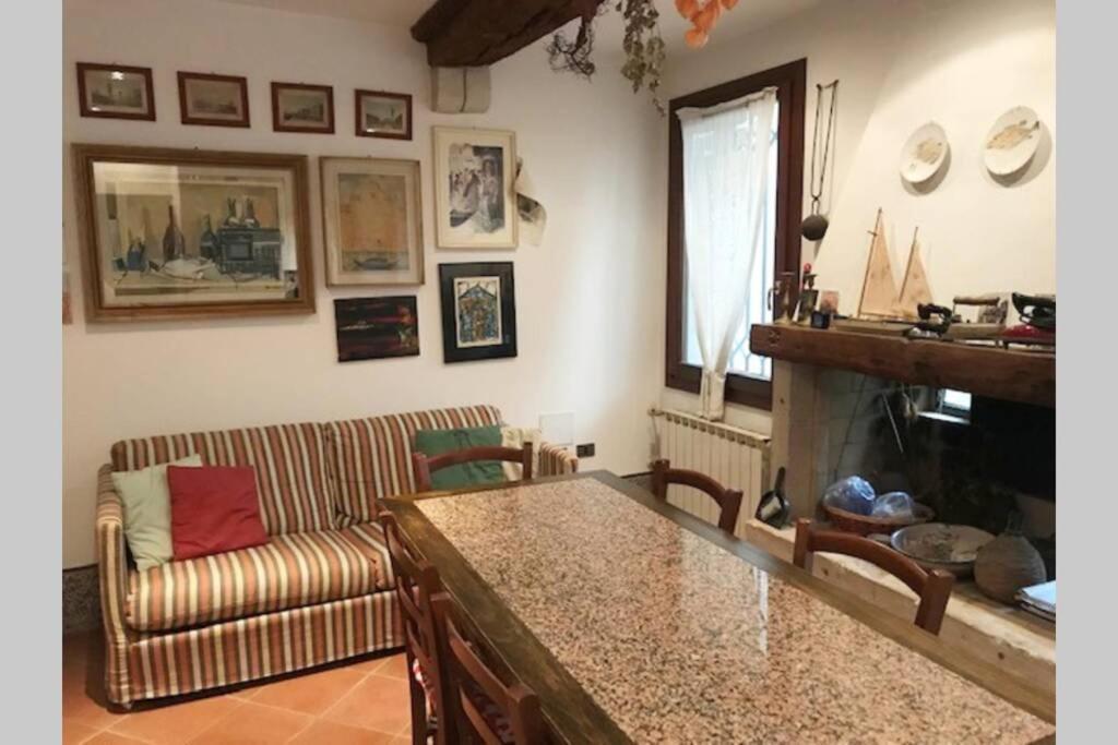 Appartamento Tipico Con Corte Privata البندقية المظهر الخارجي الصورة